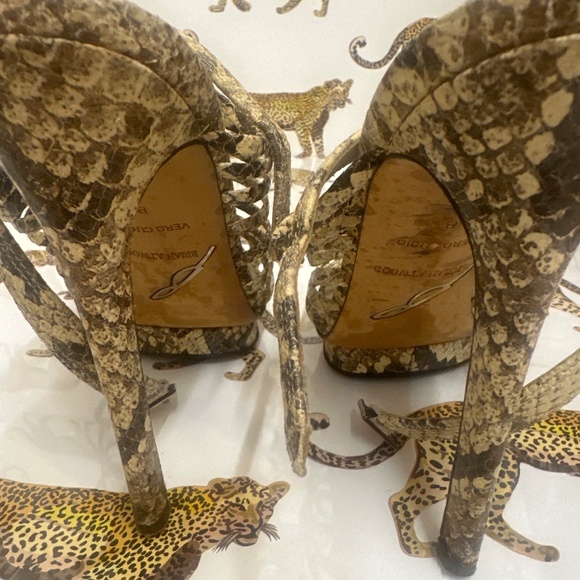 B Brian Atwood snake-embossed leather cage heels - Size 8 - Picture 4 of 6